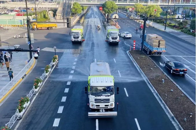 路面见本色丨九游ninegame环境新能源环卫装备服务上海进博会！